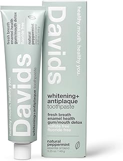 Crest 3D White Advanced Luminous Mint Teeth Whitening Toothpaste, Crest Toothpaste, 3.7 oz Pack of 4 - Helps Remove Surface Stains, Whitens Teeth, Strengthens Tooth Enamel, Protects Against Cavities